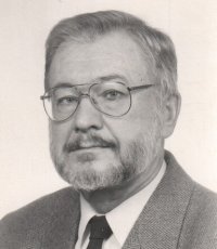 Prof. dr hab. Leszek Lindner